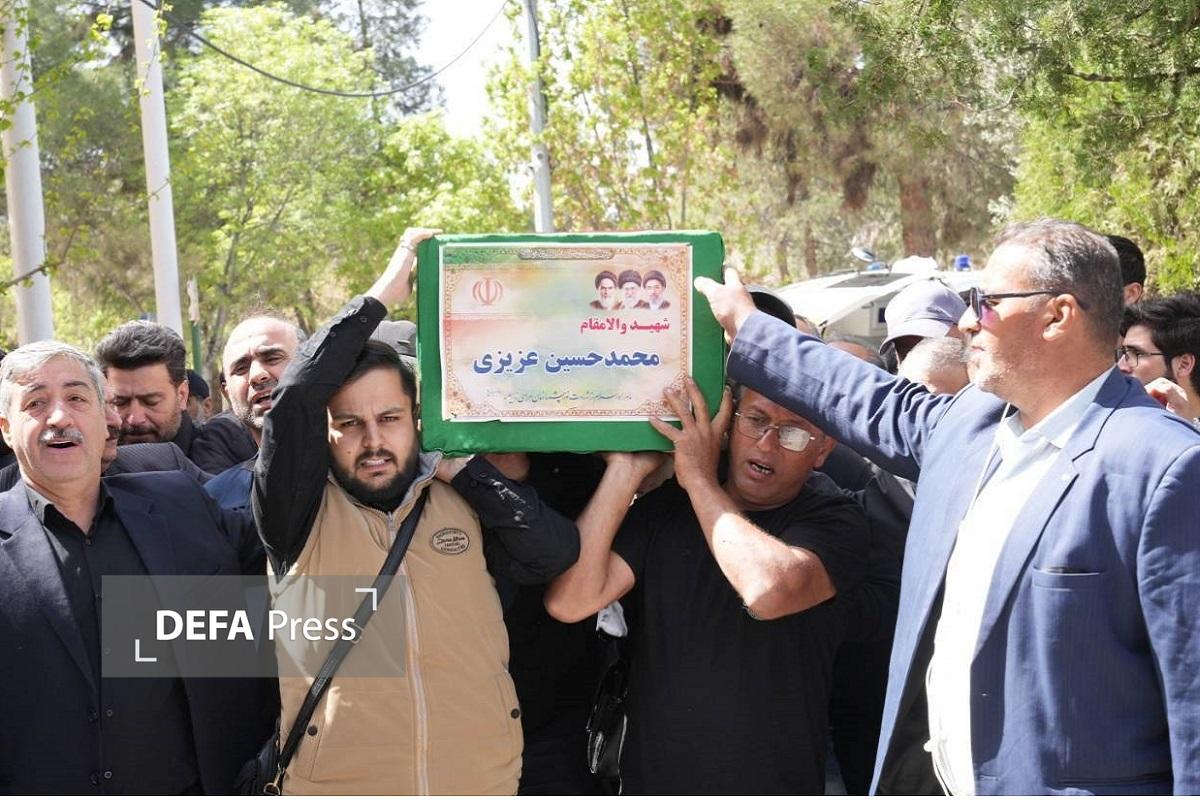 سی‌امین روز تشییع و خاکسپاری شهدای جنگ تحمیلی سوم در گلزار شهدای بهشت زهرای تهران