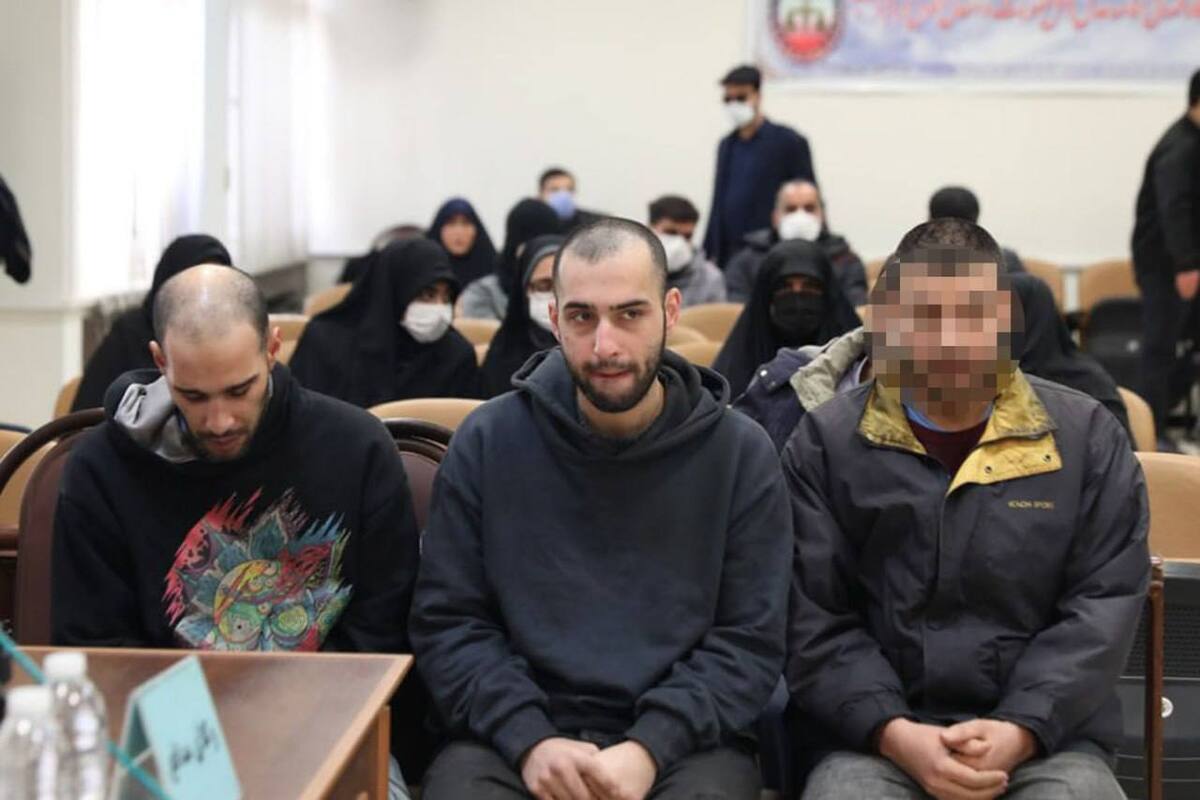 عنصر دشمن که در عملیات تعرض به مکان نظامی ممنوعه در آشوبهای دیماه مشارکت داشت به دار مجازات آویخته شد عنصر دشمن که در عملیات تعرض به مکان نظامی ممنوعه در آشوبهای دیماه مشارکت داشت به دار مجازات آویخته شد