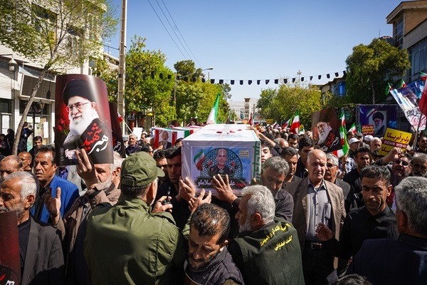 تصاویر/ مراسم تشییع شهید «علی رنجبر اسلاملو» در شیراز