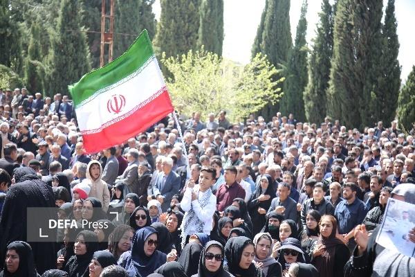 تشییع پیکر مطهر شهیدان «حامد شفیعی خواه» و «موسی عسکری نیا» در یاسوج + تصاویر