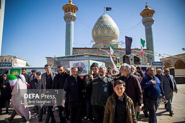 مراسم تشییع پیکر شهید جنگ رمضان - شیراز