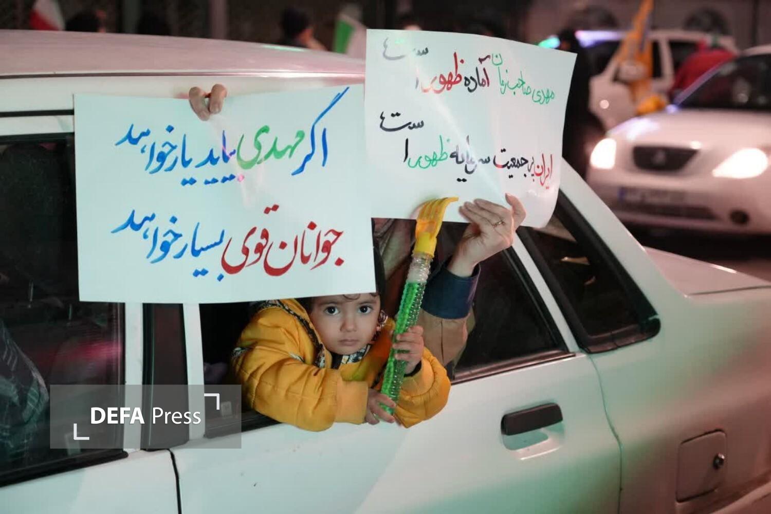 همبستگی ملی در تجمعات شبانه مردم ایران برای دفاع از کشور+ تصاویر و فیلم