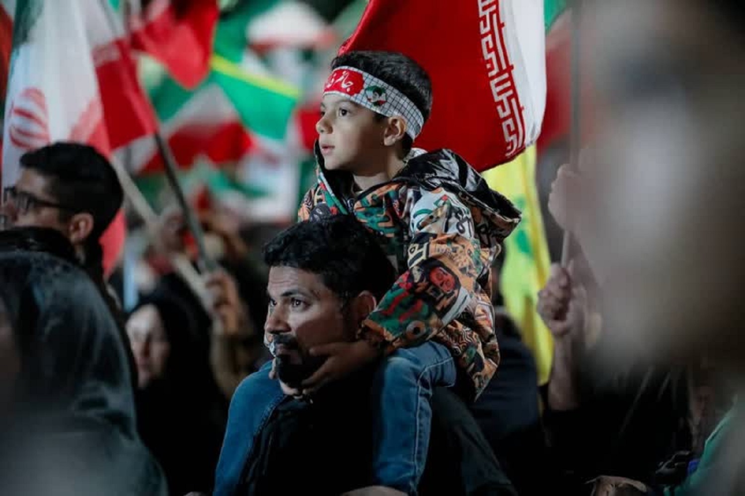 تصاویر/گردهمایی شبانه شهروندان دیار کریمان