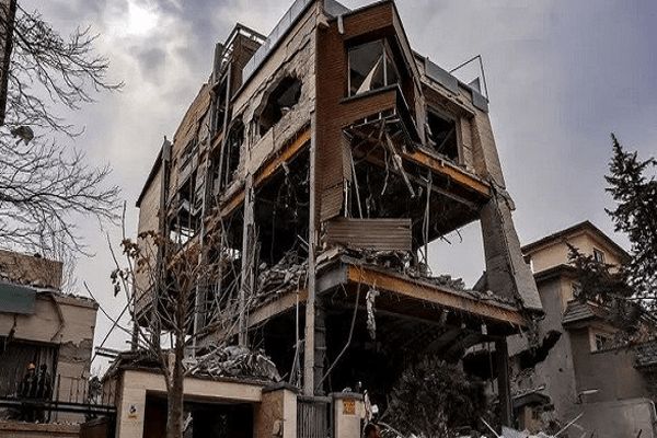 مالکان واحد‌های آسیب‌دیده جنگی مستندات بیاورند، هزینه را بگیرند