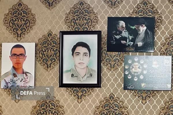 دیدار معاون فرهنگی اجتماعی مرزبانی خراسان رضوی با خانواده شهید «محمدحسین فنایی» + تصاویر