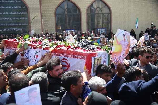 تصاویر/ تشییع پیکر شهید «علی کیانی» در یاسوج