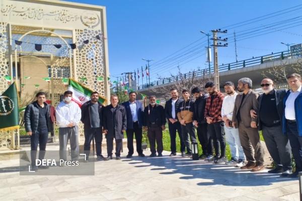 مراسم اهتزاز پرچم ایران در یادمان شهید باغستان جهاد کشاورزی قزوین برگزار شد مراسم اهتزاز پرچم ایران در یادمان شهید باغستان جهاد کشاورزی قزوین برگزار شد