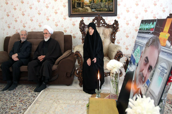 فرزندانمان را دادیم تا پرچم ایران بالا بماند