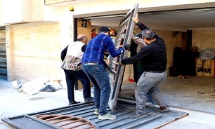 تصاویر / خدمت‌رسانی گروه‌های جهادی به آسیب‌دیدگان جنگ رمضان در اصفهان