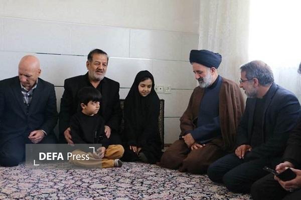 حجت الاسلام موسوی مقدم: تقویت خدمات به خانواده شهدا و حضور مردم در صحنه یک ضرورت است / دیدرا با خانواده شهدای زنجان
