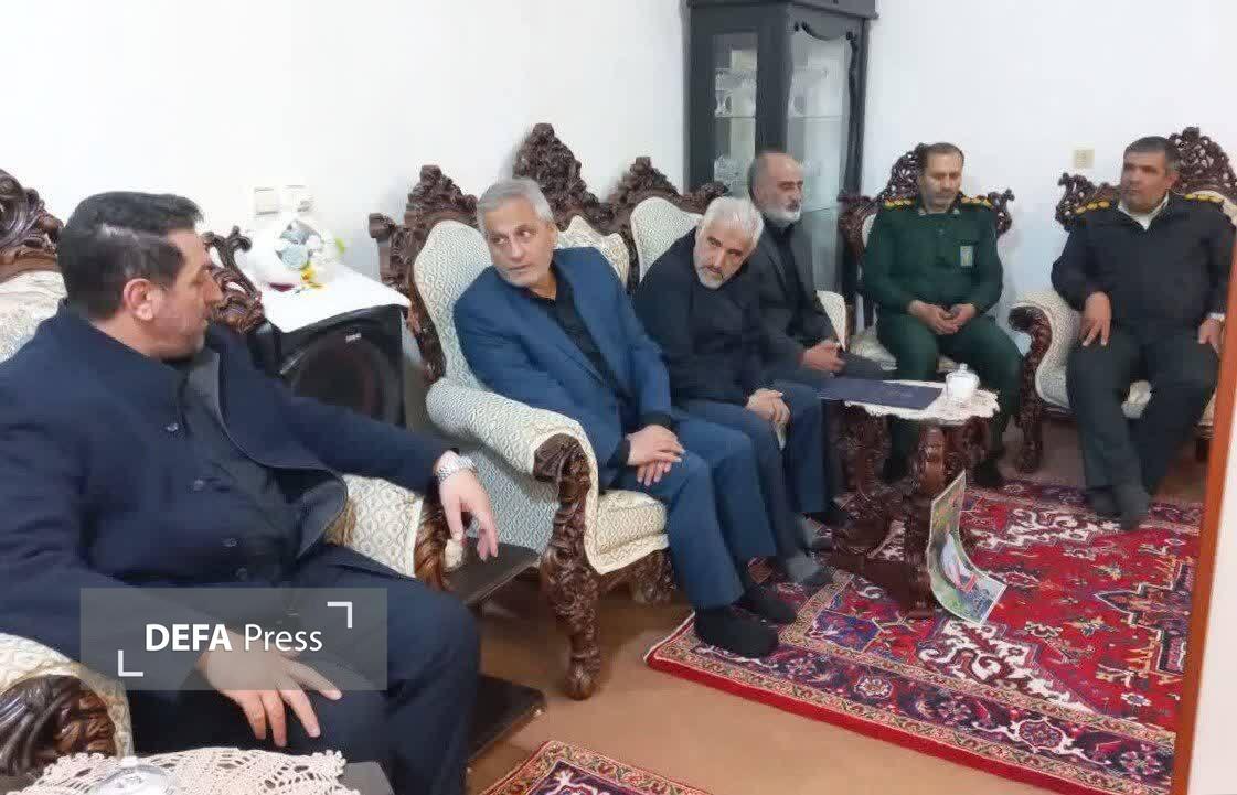 دیدار مدیرکل بنیاد شهید آذربایجان شرقی با خانواده شهدای والامقام «جنگ سوم تحمیلی» در هشترود