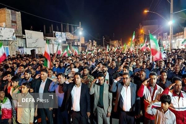 همبستگی ملی در تجمعات شبانه مردم ایران برای دفاع از کشور+ تصاویر و فیلم همبستگی ملی در تجمعات شبانه مردم ایران برای دفاع از کشور+ تصاویر و فیلم
