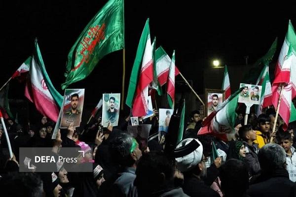 تجمع مردم خرم آباد در حمایت از رزمندگان اسلام+ عکس تجمع مردم خرم آباد در حمایت از رزمندگان اسلام+ عکس