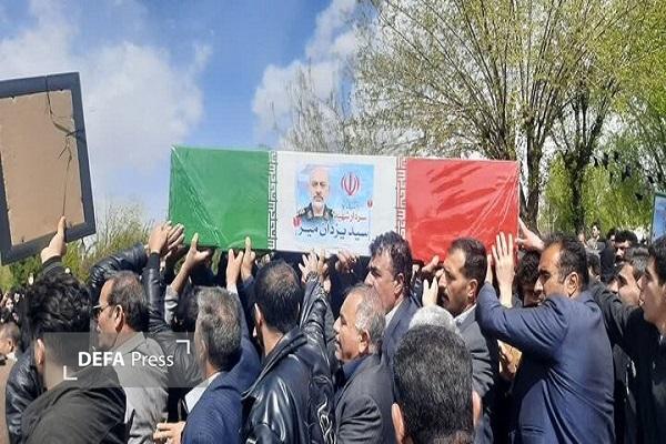 پیکر شهید «یزدان میر» و شهیده «فاطمه سادات میر» در دورود تشییع شد+ عکس