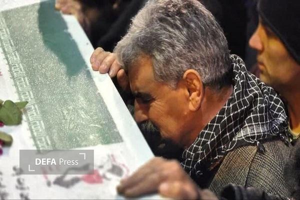 پیکر شهید «محمد امینی پور» در سلسله تشییع شد+ عکس پیکر شهید «محمد امینی پور» در سلسله تشییع شد+ عکس