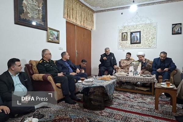 دیدار مسئولان میاندورود با خانواده شهدای جنگ رمضان در نوروز + تصاویر