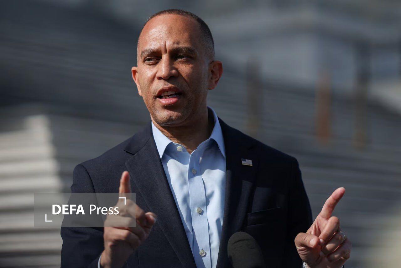 رهبر دموکراتها خواستار تغییر رژیم در آمریکا شد رهبر دموکراتها خواستار تغییر رژیم در آمریکا شد