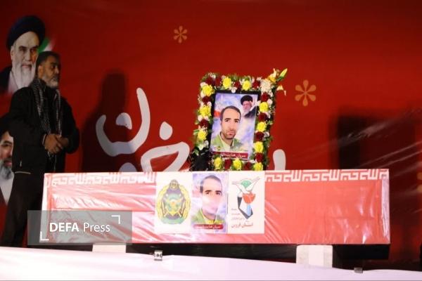 مراسم تشییع و وداع باشکوه شهید هدایت دانشور در قزوین برگزار شد