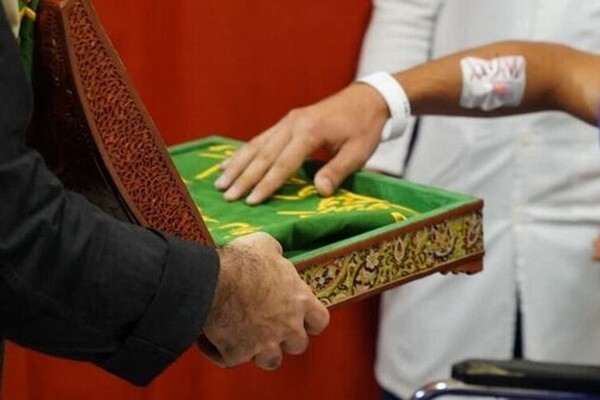 اجرای پویش عیادت از مصدومان جنگ رمضان توسط خادمیاران رضوی