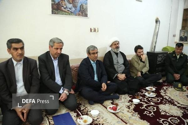 دیدار استاندار خراسان رضوی با خانواده شهید سرگرد «عبدالمجید مرادپور» در کاشمر+ تصاویر دیدار استاندار خراسان رضوی با خانواده شهید سرگرد «عبدالمجید مرادپور» در کاشمر+ تصاویر