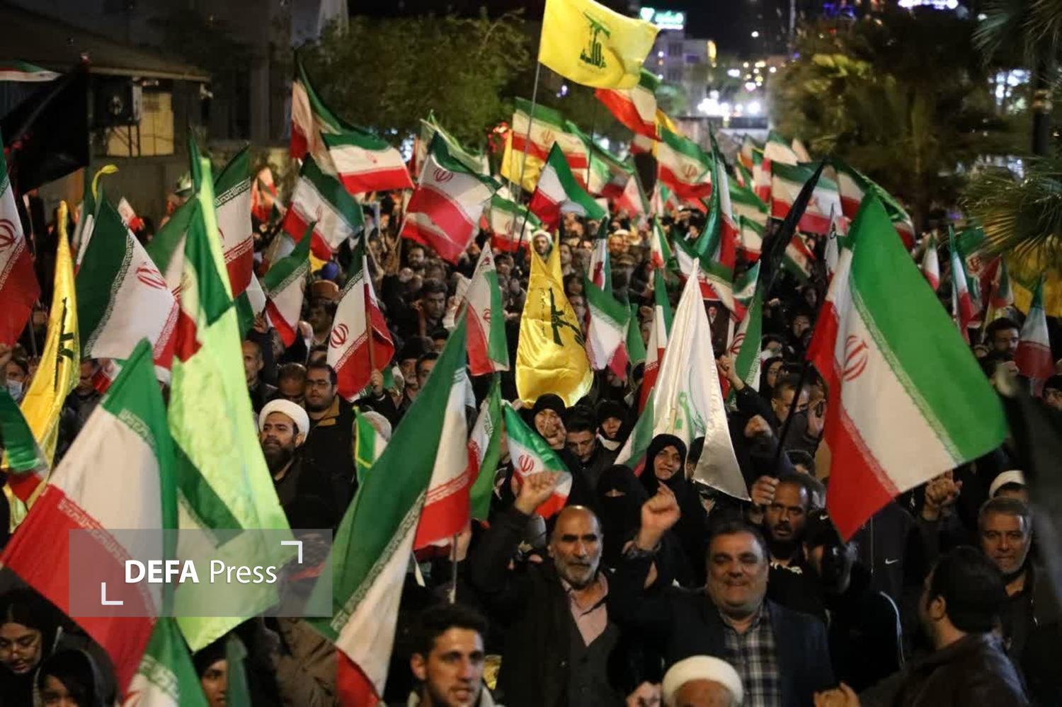 خروش ملت ایران در مراسم خونخواهی و گرامیداشت اربعین شهادت امام امت+ فیلم و تصاویر خروش ملت ایران در مراسم خونخواهی و گرامیداشت اربعین شهادت امام امت+ فیلم و تصاویر