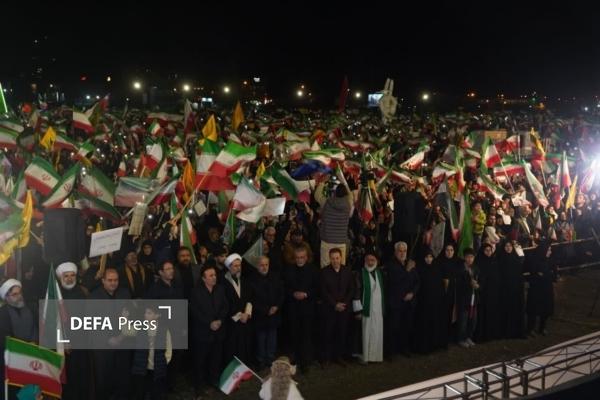 اربعین رهبر شهید؛ چهل شب حضور حماسی مردم قزوین در سنگر خیابان‌ها