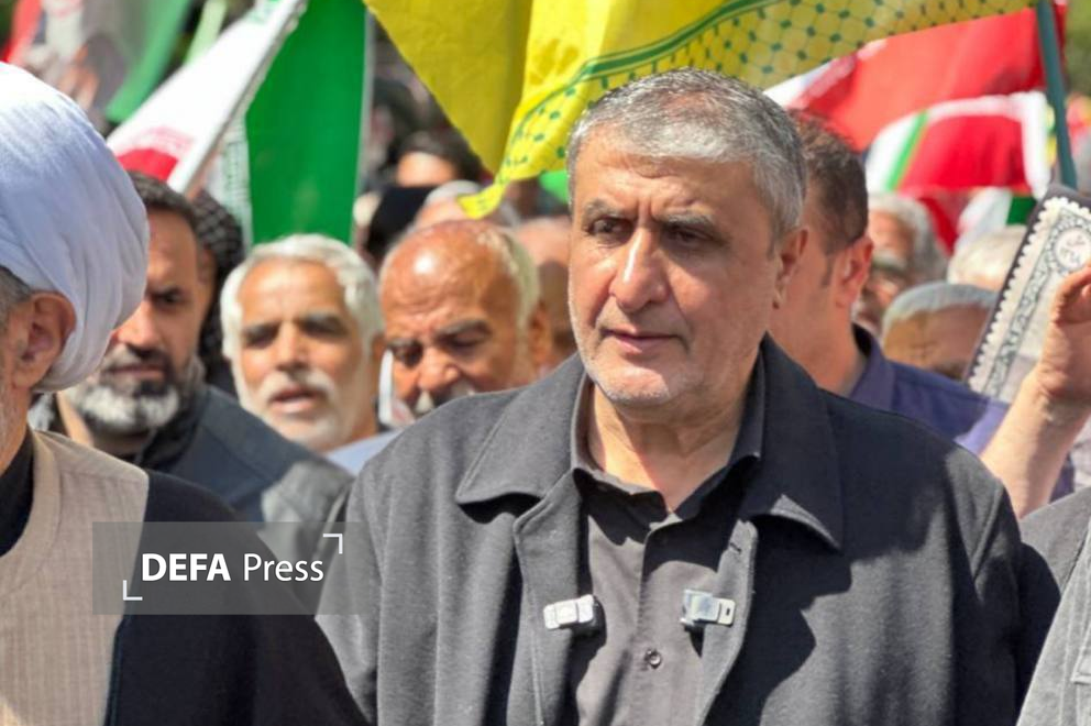 حضور پزشکیان و اعضای هیئت دولت در جمع سوگواران چهلم رهبر شهید