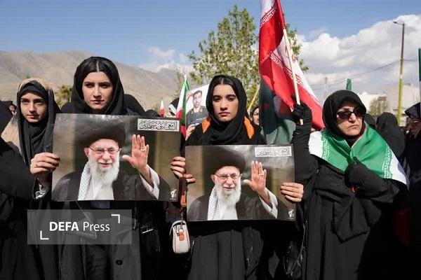 آئین گل‌مالی مردم خرم‌آباد در اربعین قائد شهید+ عکس