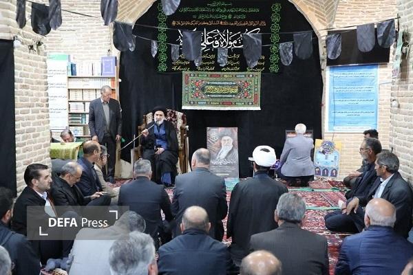 بازار شهرکرد در سوگ چهلمین روز شهادت رهبر انقلاب بازار شهرکرد در سوگ چهلمین روز شهادت رهبر انقلاب