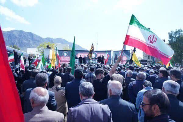 فیلم/ حضور حماسی کوهدشتی‌ها در اربعین قائد شهید امت اسلام