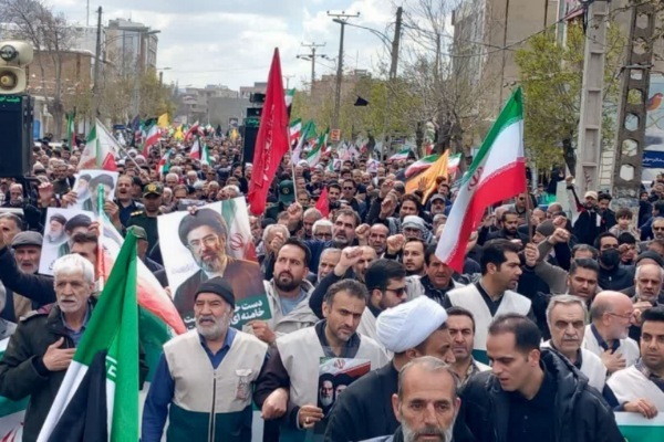 فیلم/ خروش مردم ولایی ملایر در چهلمین روز از شهادت امام امت