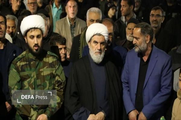 آیین تشییع پیکر مطهر دانش‌آموز شهیده حنانه علی‌زاده شیخطبقی در بوئین‌زهرا برگزار شد