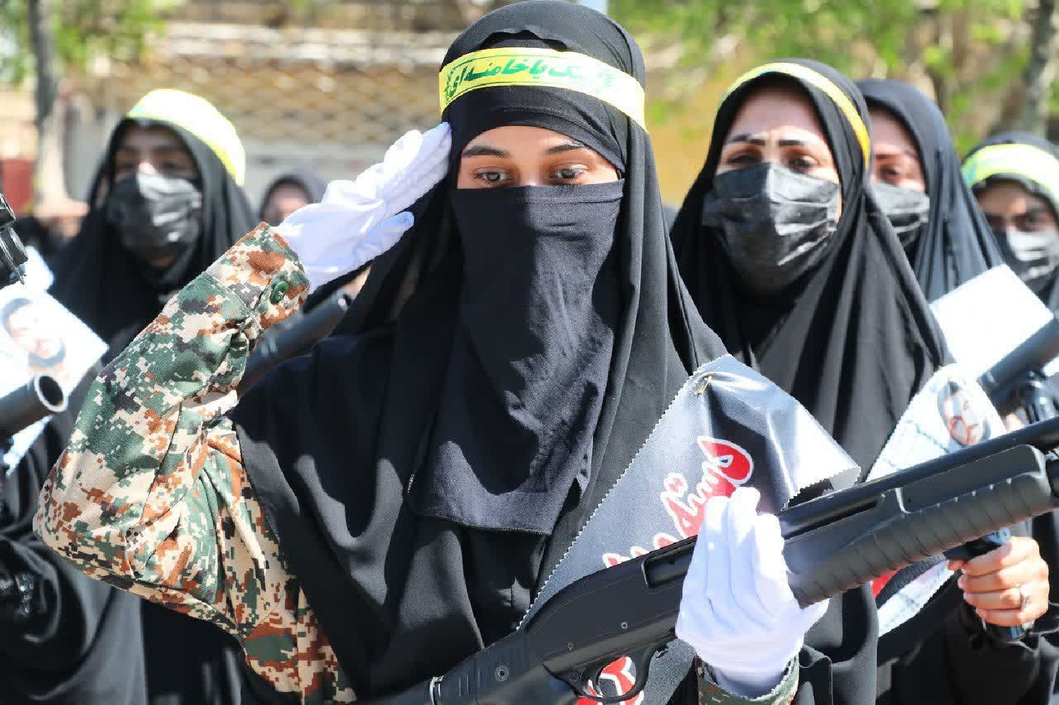 تصاویر/ رژه شیرزنان بسیجی بخش رضویه