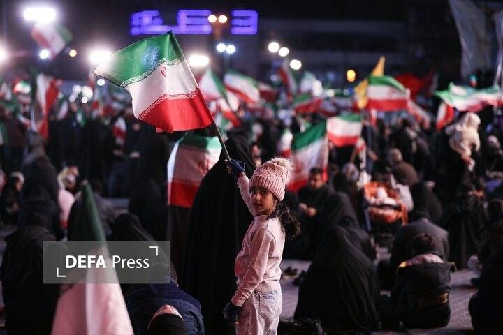 آغاز هفته هنر انقلاب با اجرای نمایشهای میدانی در تهران و استانها آغاز هفته هنر انقلاب با اجرای نمایشهای میدانی در تهران و استانها