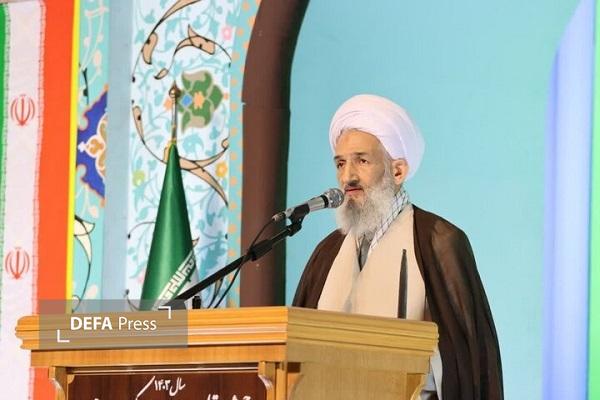 جمهوری اسلامی ایران خود را جدا از گروه‌های مقاومت نمی‌داند/ اعتماد به دشمن آسیب‌زاست