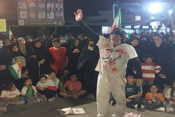 فیلم/ اجرای نمایش خیابانی م مثل مدرسه