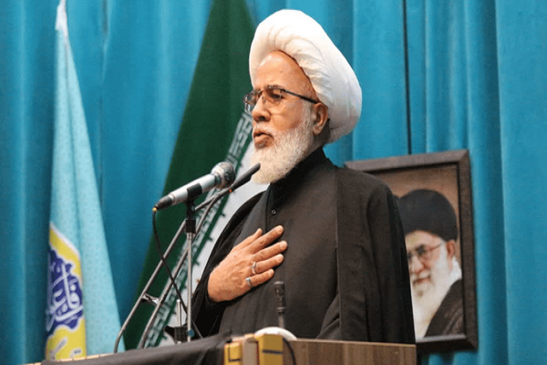 امام جمعه کرمانشاه: راه و صحنه مبارزه با دشمنان همچنان ادامه دارد
