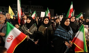 تصاویر / چهل و یکمین شب حضور مردم همراه با اقامه روضه به مناسبت چهلم امام شهید