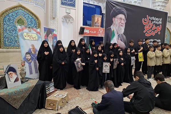 فیلم/ تجمع مردمی «بعثت خون» پیش از نماز جمعه اردبیل