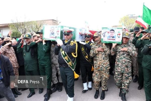 پیکر مطهر شهیدان پیرویسی در رستم‌آباد بوئین‌زهرا به خاک سپرده شد