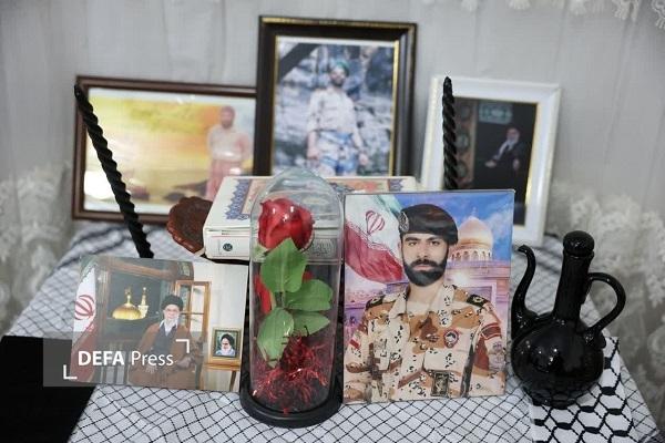 دیدار فرمانده سپاه انصارالحسین(ع) همدان با خانواده شهدای جنگ رمضان + تصاویر