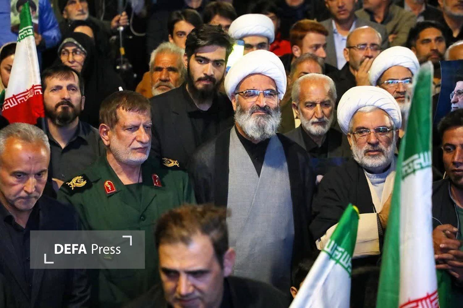 همبستگی ملی در تجمعات شبانه مردم ایران برای دفاع از کشور+ تصاویر و فیلم