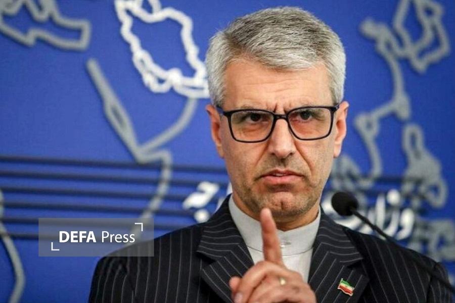 مذاکرات میان ایران و طرف آمریکایی در اسلام‌آباد آغاز شد/ بازگشت ناوشکن آمریکایی از تنگهٔ هرمز با هشدار قاطع ایران