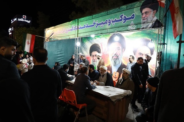 برپایی موکب و میز خدمت دادگستری استان سمنان در «شب‌های اقتدار»؛ ارائه مشاوره حقوقی به ۴۷۰ شهروند