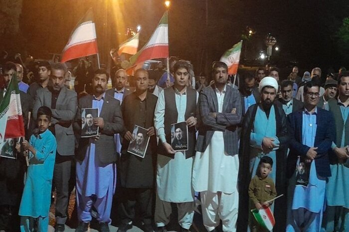 فیلم / حضور مردم خاش در میدان و لبیک به ندای رهبر انقلاب