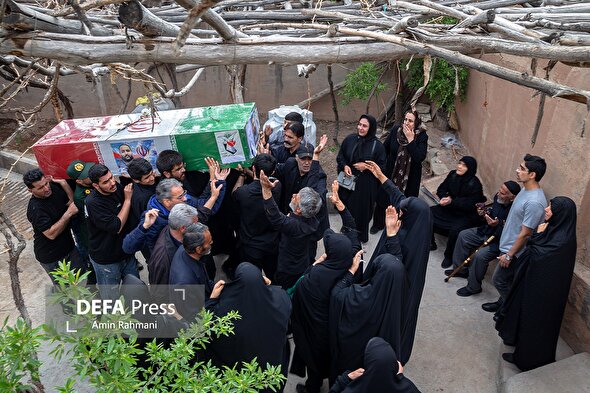 تشییع و تدفین پیکر برادران شهید پیرویسی - بوئین‌زهرا