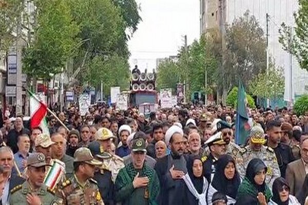 فیلم / برگزاری تشییع پیکر مطهر شهید ناوبان سوم محمد درویشی در گنبدکاووس