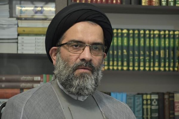 جامعیت علمی و اخلاقی شاخصه برجسته رهبر شهید بود