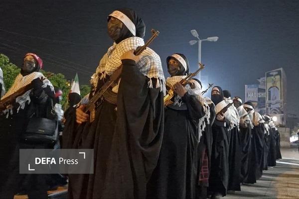 رژه اقتدار بانوان جویباری در چهلمین و دومین شب حمایت از نیروهای مسلح + تصاویر