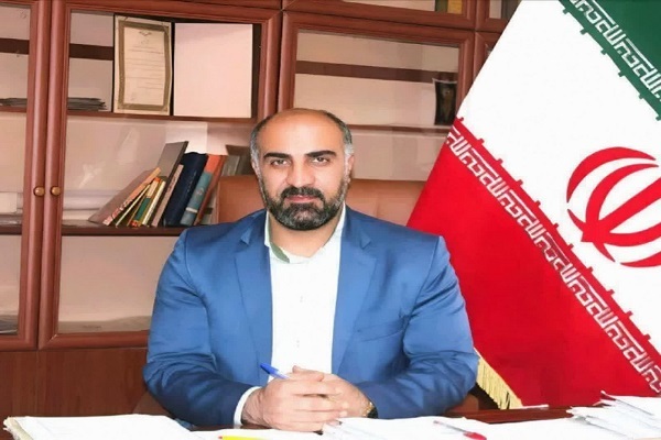 تعویض شیشه ۲۵۰ واحد منزل مسکونی آسیب‌دیده از جنگ رمضان در شهر اسدآباد